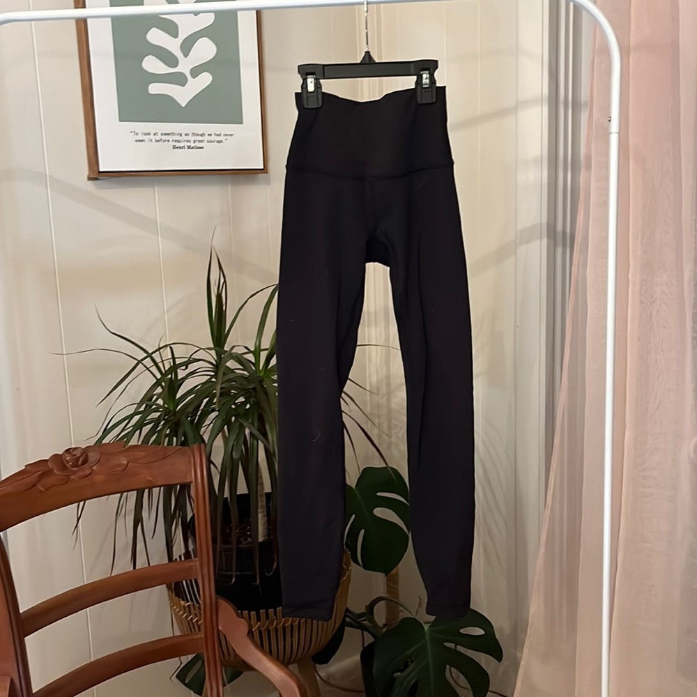 Black Wunder Under leggings 25in size 0